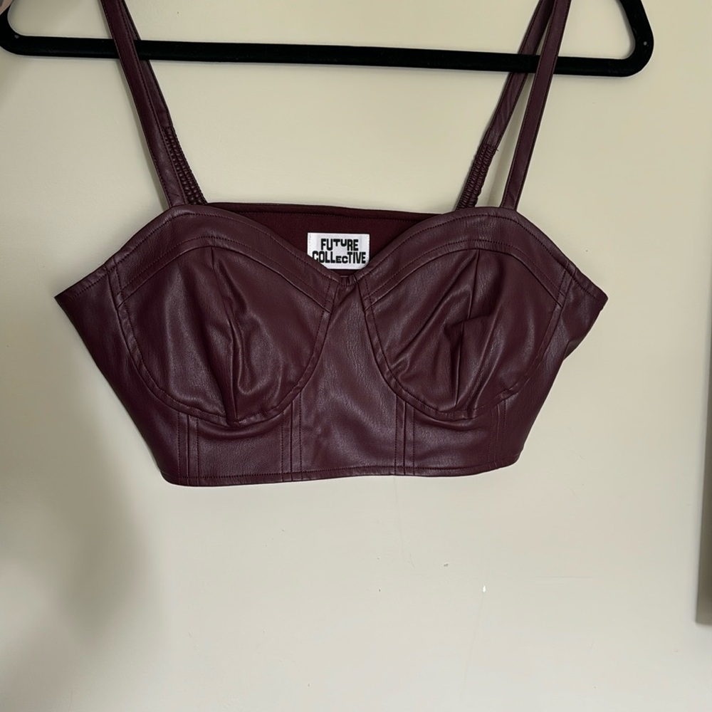 Women’s Future Collective (TJ Maxx) cropped tank top, thin straps; S